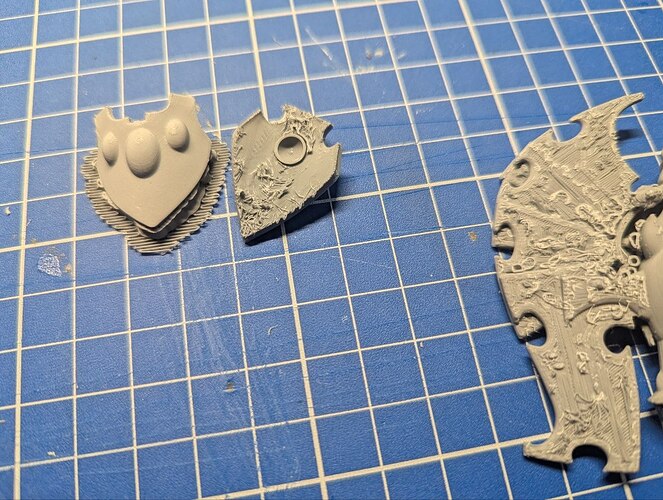 upperSideAndUndersideOfPrints