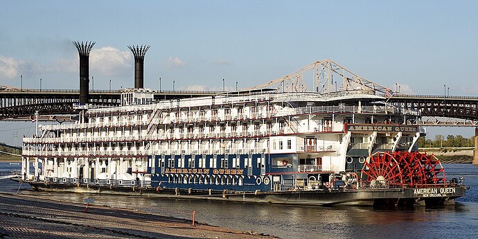 American_Queen_Eads_Bridge