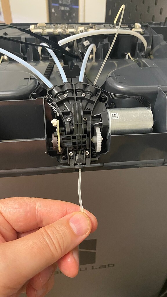 Filament stuck - Troubleshooting - Bambu Lab Community Forum