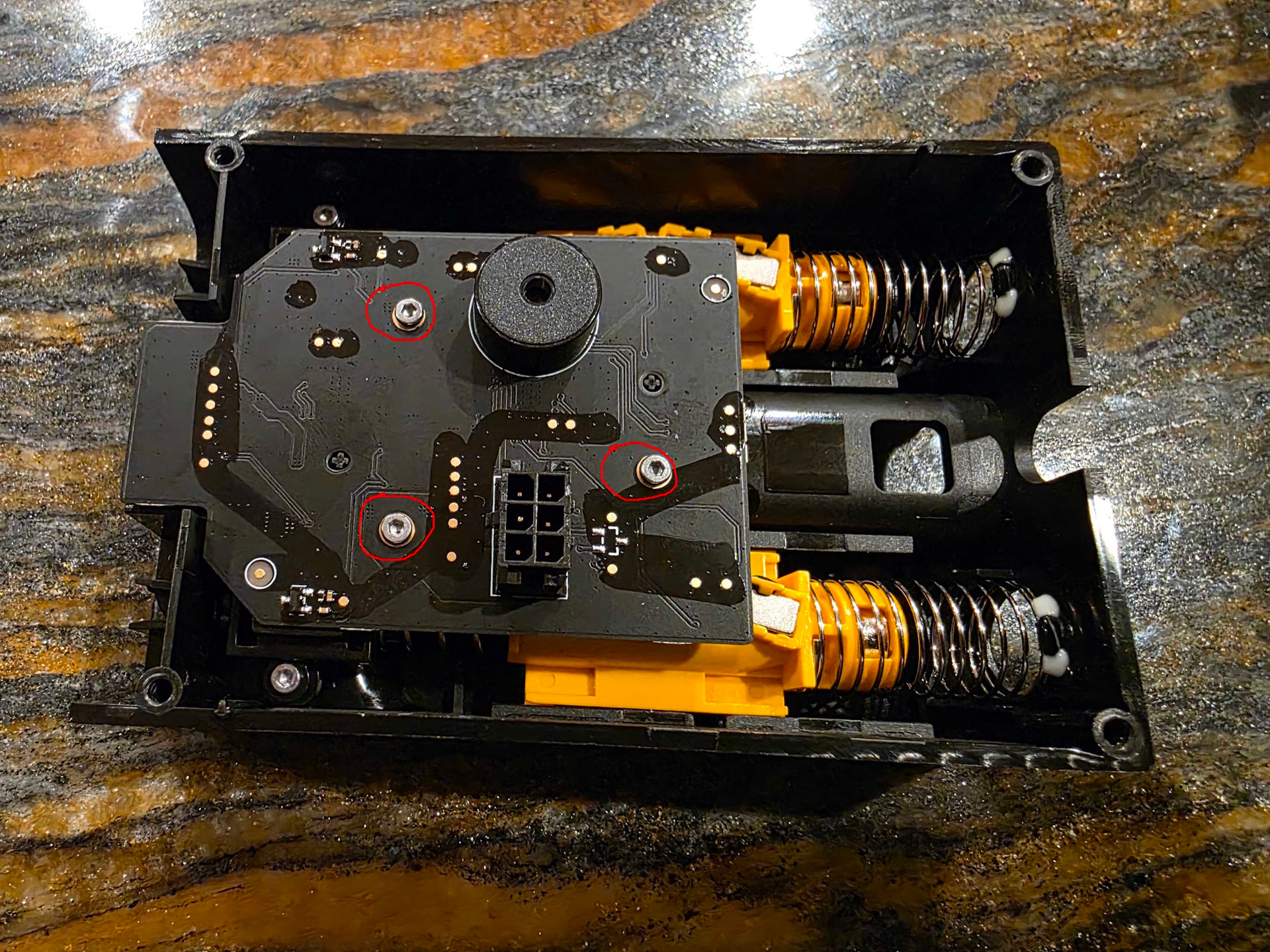 【要修理】ETTINGER ケース black x yellow Filament Buffer Clogged - Should I just return the whole thing